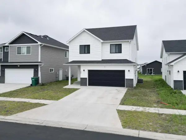 7047 Benji Lane, Horace, ND 58047