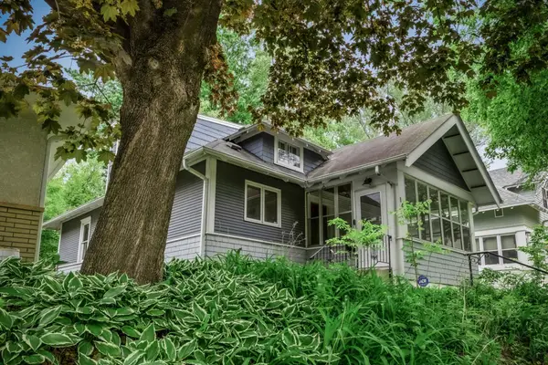 140 Fairview Avenue S, Saint Paul, MN 55105