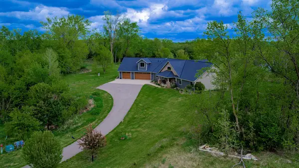 3417 N Games Lake Avenue, New London, MN 56273