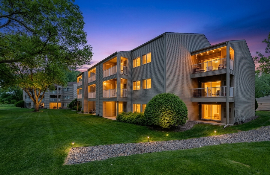 1225 Ferndale Street N #B1, Saint Paul, MN 55119 - #3