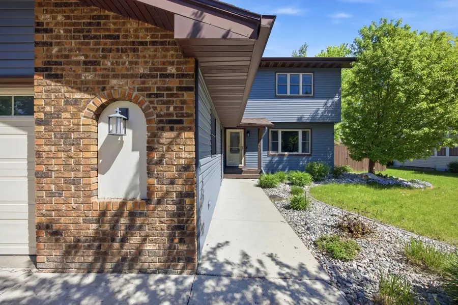 2401 S Flickertail Drive S, Fargo, ND 58103 - #3