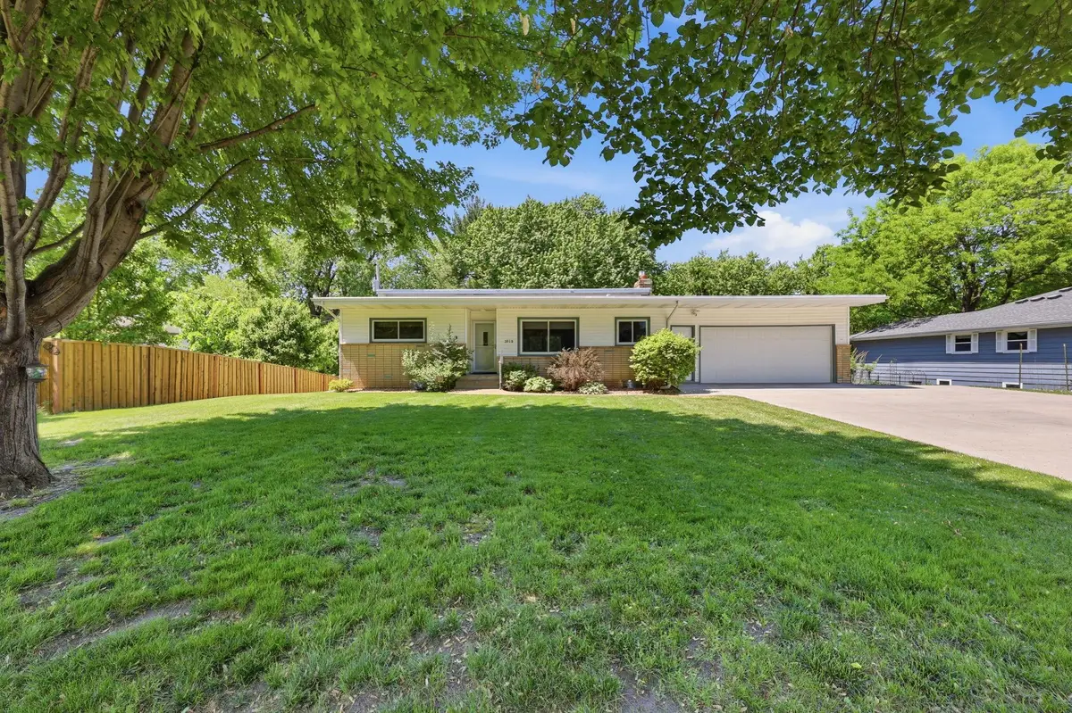 3019 Wheeler Street N, Roseville, MN 55113 - #1