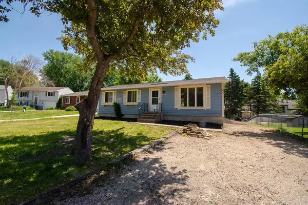 2526 Carla Lane Nw, Rochester, MN 55901