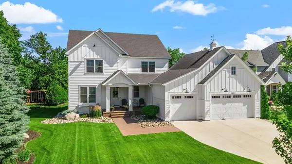 2522 Woods Drive, Victoria, MN 55386