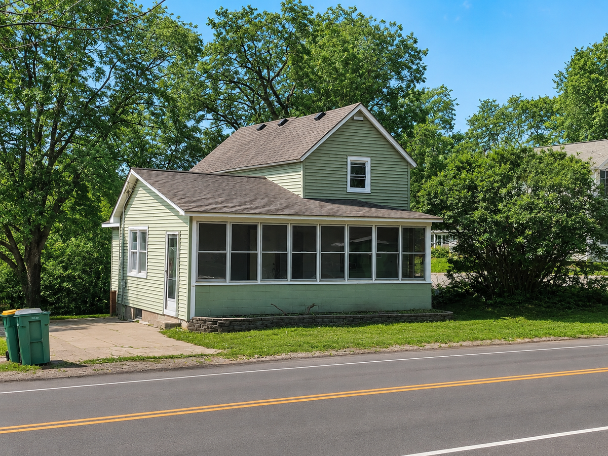 1362 Main Street, Houlton, WI 54016 - #1