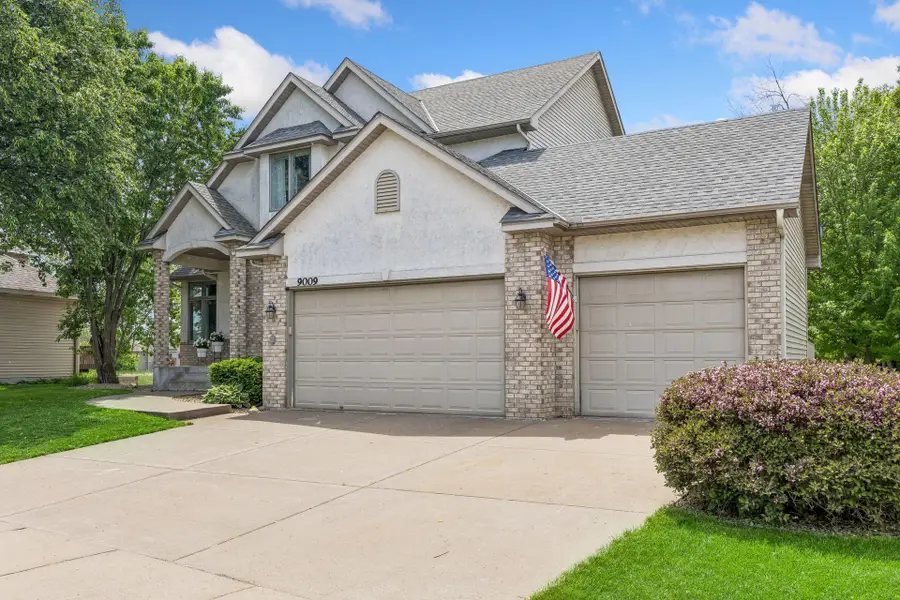 9009 Zanzibar Lane N, Maple Grove, MN 55311 - #2