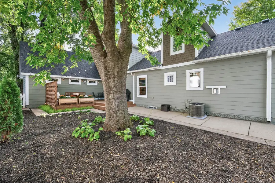 2084 4th Street, Saint Paul, MN 55110 - #3