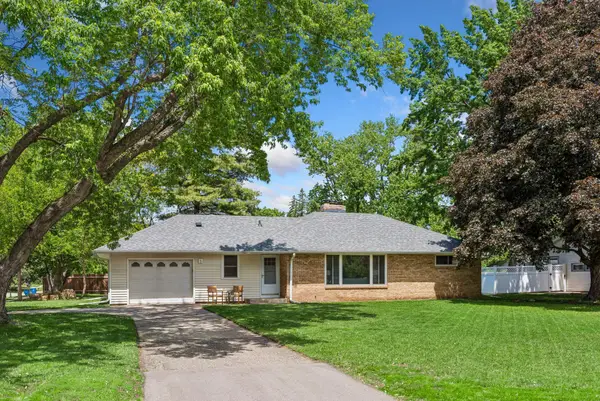 6 Mission Lane, Minneapolis, MN 55420