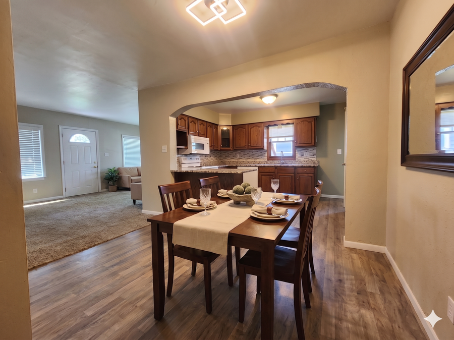 2401 14th Avenue E, Saint Paul, MN 55109 - #2