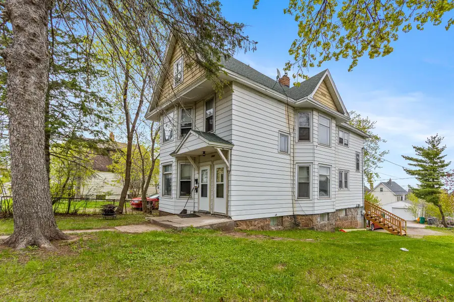 1122 E 5th Street, Duluth, MN 55805 - #2