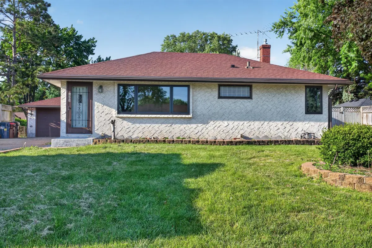 1502 Sherren Avenue E, Saint Paul, MN 55109 - #1