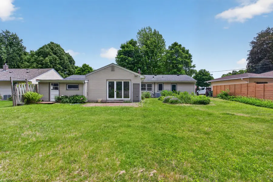 2071 Lindy Avenue, Saint Paul, MN 55113 - #2