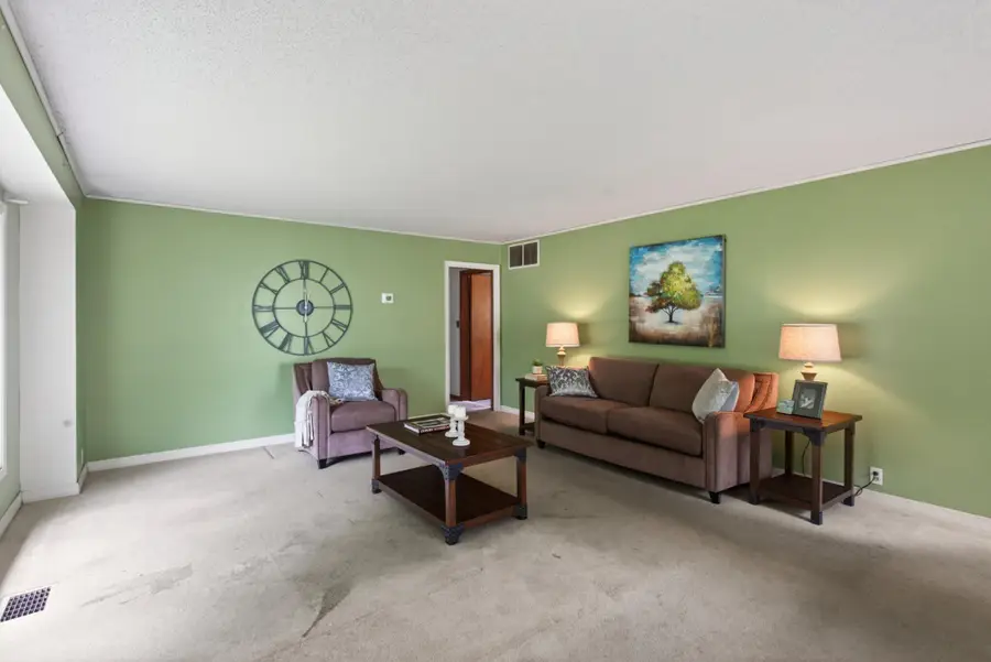 2071 Lindy Avenue, Saint Paul, MN 55113 - #3