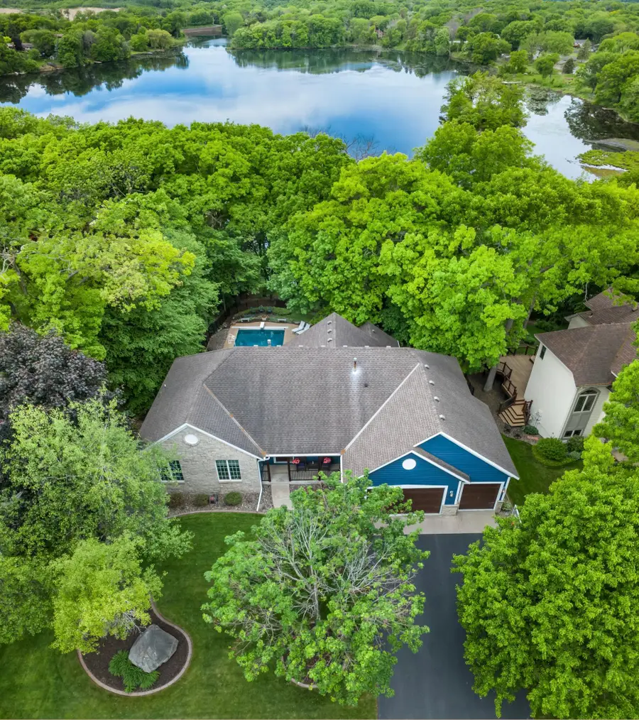 8551 Summit Oaks Bay, Savage, MN 55378 - #2