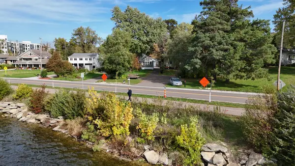 1844 E Shore Drive, Saint Paul, MN 55109