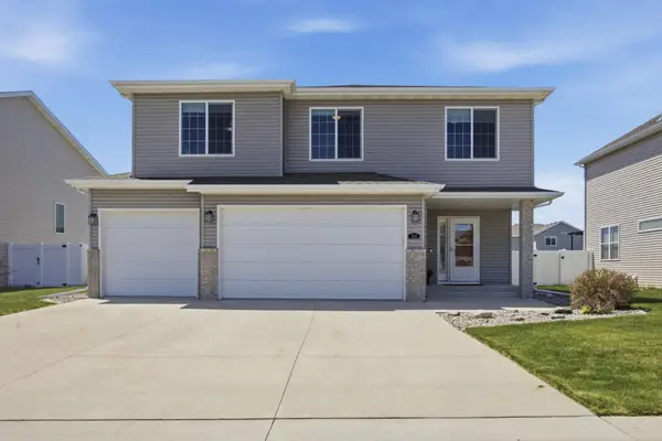 3122 5th Street E, West Fargo, ND 58078