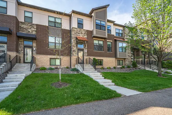 4015 River Valley Way, Saint Paul, MN 55122