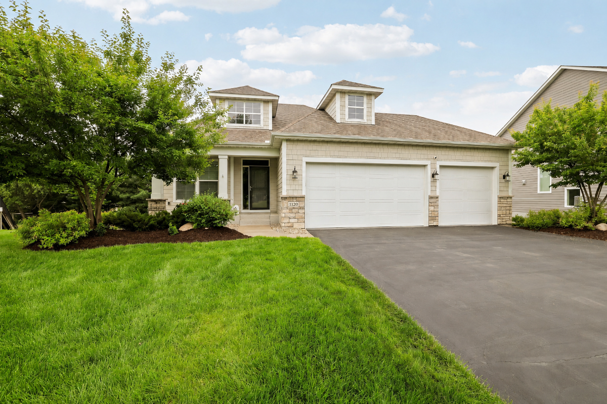 1120 Pine Hill Lane, White Bear Lake, MN 55127 - #1