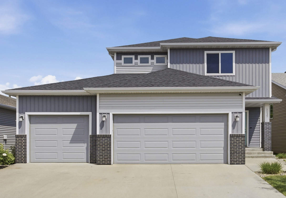 5537 38th Avenue S, Fargo, ND 58104 - #1