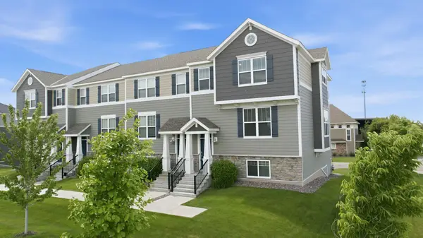7077 Rice Creek Place Ne, Minneapolis, MN 55432