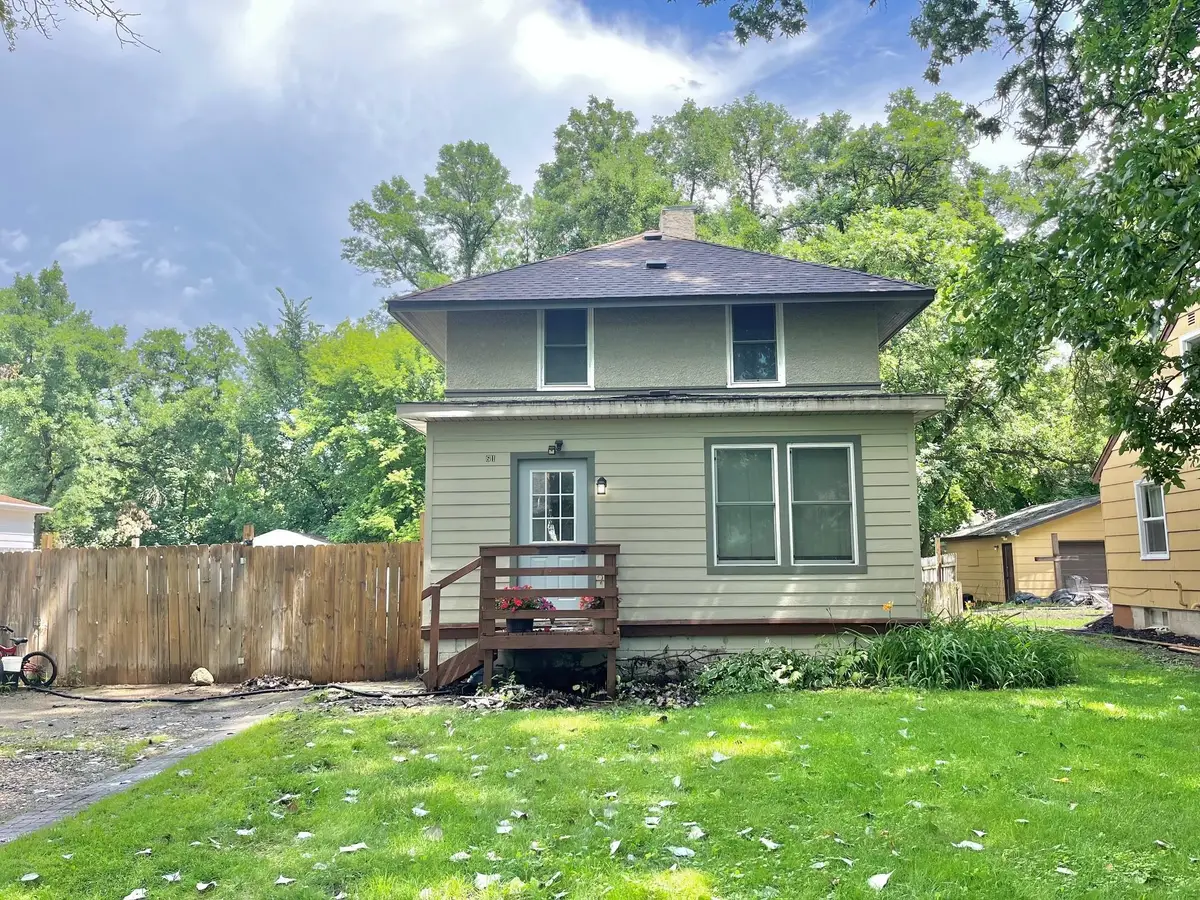 611 16th Street Sw, Willmar, MN 56201 - #1