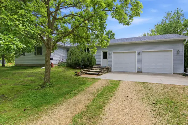 15381 670th Street, Wabasha, MN 55981