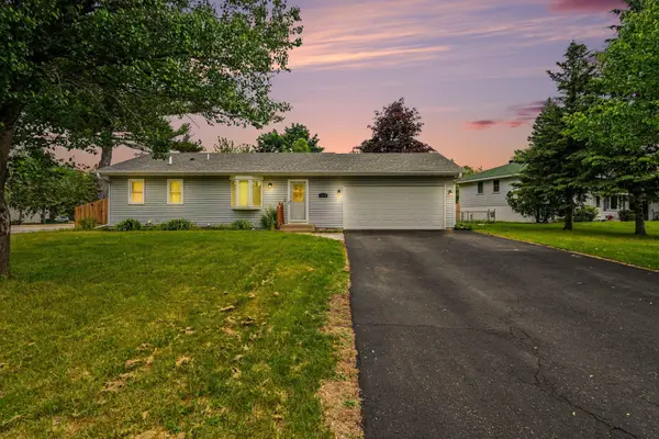 10439 University Circle Ne, Minneapolis, MN 55434