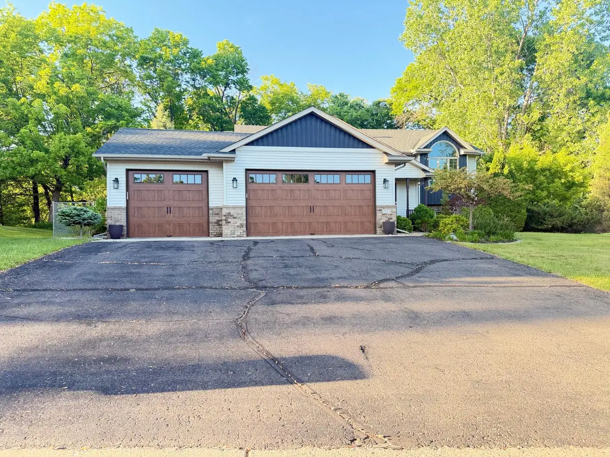 2533 Montana Avenue E, Saint Paul, MN 55119 - #1