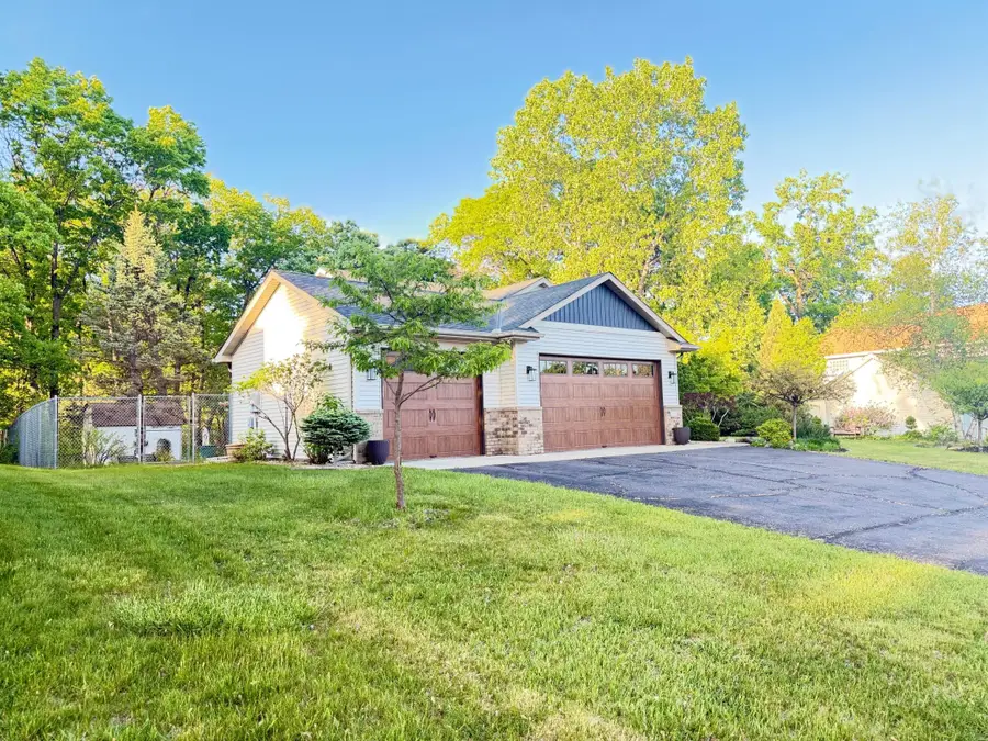 2533 Montana Avenue E, Saint Paul, MN 55119 - #3