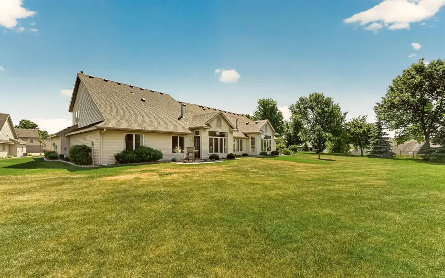 5211 Gemstone Lane Nw, Rochester, MN 55901 - #3