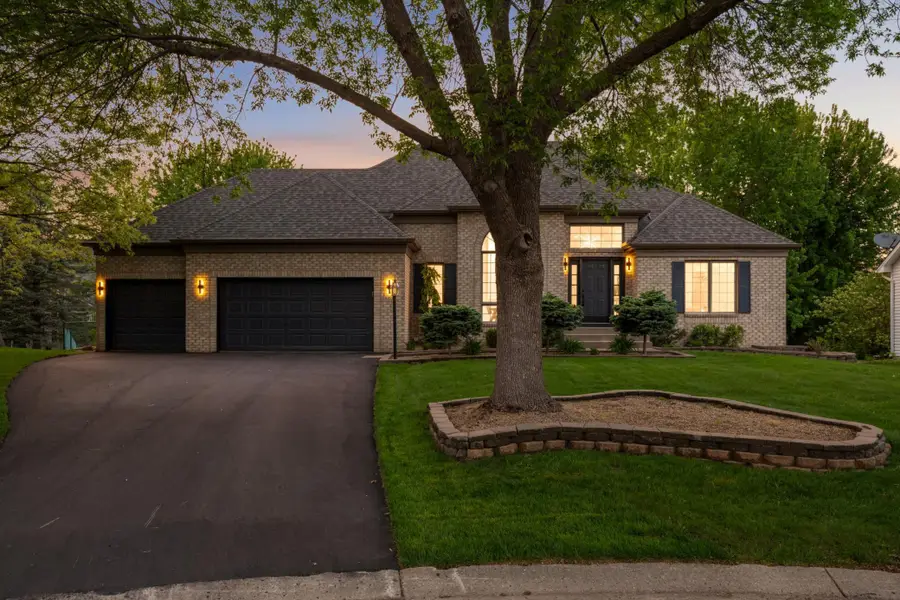 802 Spring Hill Court, Woodbury, MN 55125 - #2