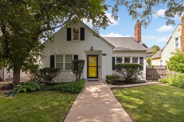871 Sherwood Avenue, Saint Paul, MN 55106