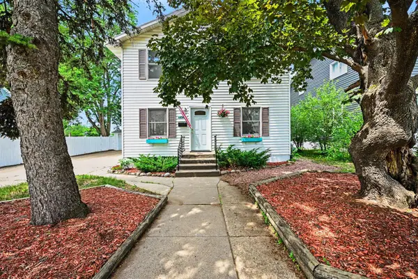 4540 2nd Street Ne, Minneapolis, MN 55421