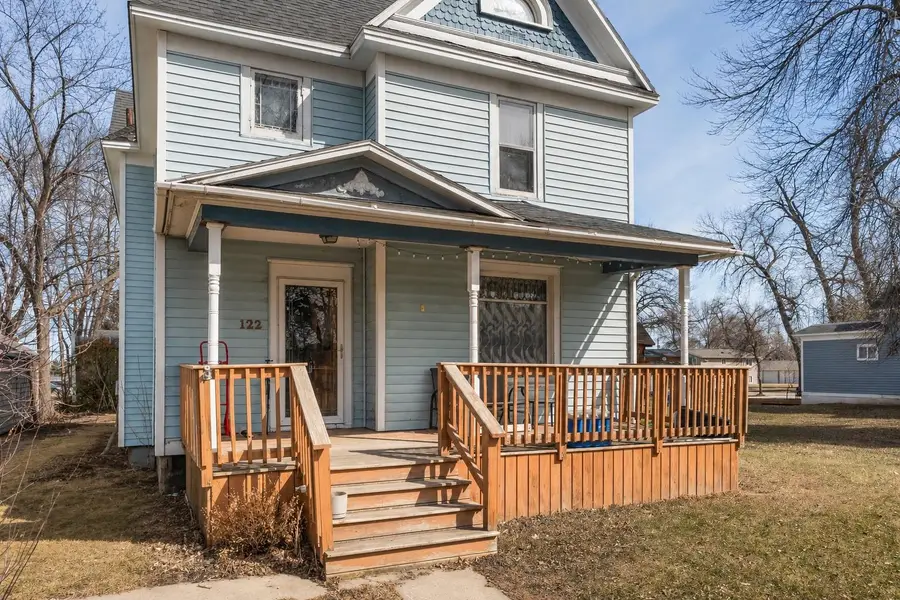 122 4th Avenue Ne, Mayville, ND 58257 - #2