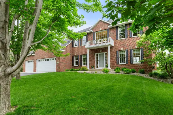 12322 Jasper Lane, Eden Prairie, MN 55347