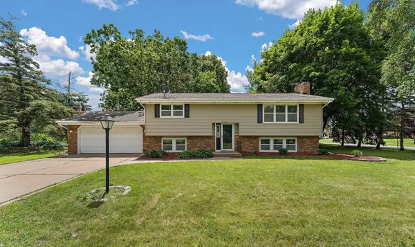 9311 47th Avenue N, Minneapolis, MN 55428