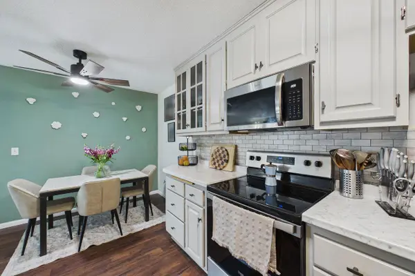 2801 Flag Avenue N #222, Minneapolis, MN 55427