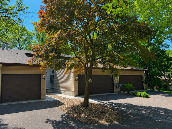 110 South Drive #E, Circle Pines, MN 55014