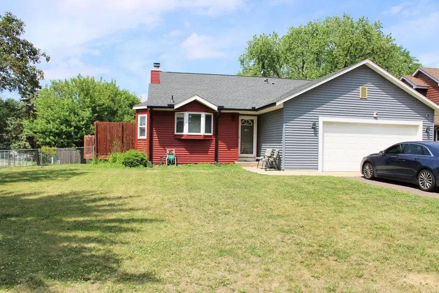 2401 Hazelwood Street, Saint Paul, MN 55109 - #2