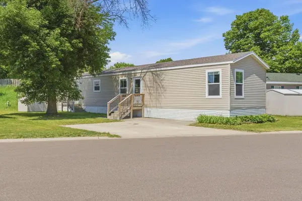 10162 Pierce Place Ne, Minneapolis, MN 55434