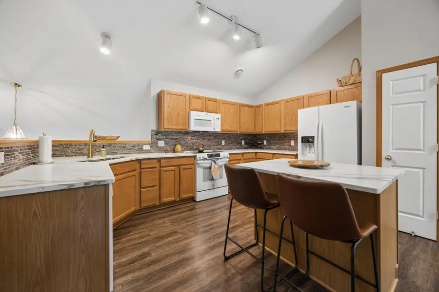 210 Heritage Lane, Circle Pines, MN 55014 - #2