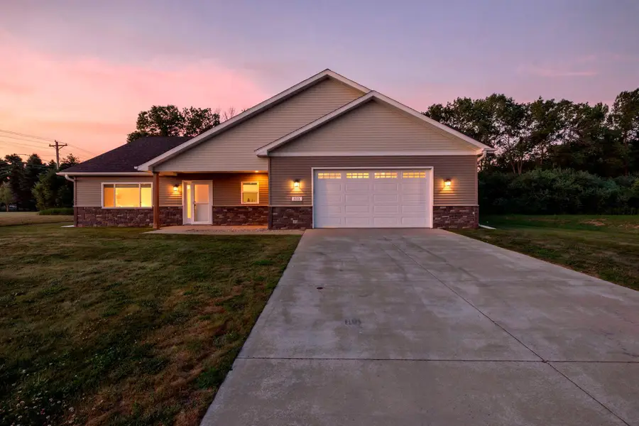 801 Congress Street W, Maple Lake, MN 55358 - #3
