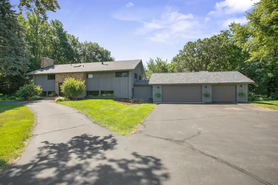 565 Lakota Lane, Chaska, MN 55318 - #3