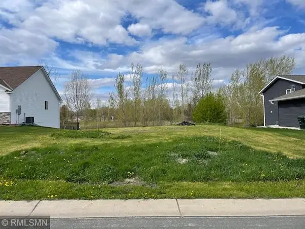 1555 9th Avenue, Hutchinson, MN 55350