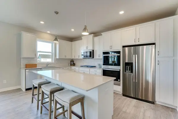1677 Zumbro Avenue, Shakopee, MN 55379