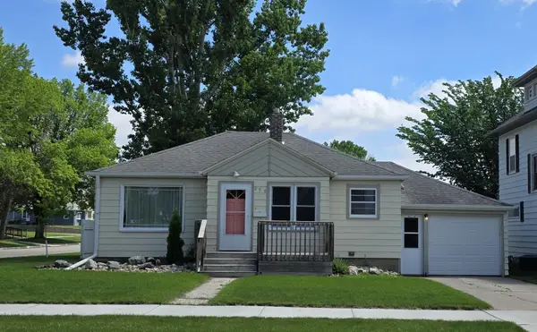 358 7th Avenue Nw, Valley City, ND 58072