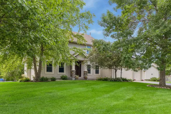 3794 Smithfield Curve, Saint Paul, MN 55129