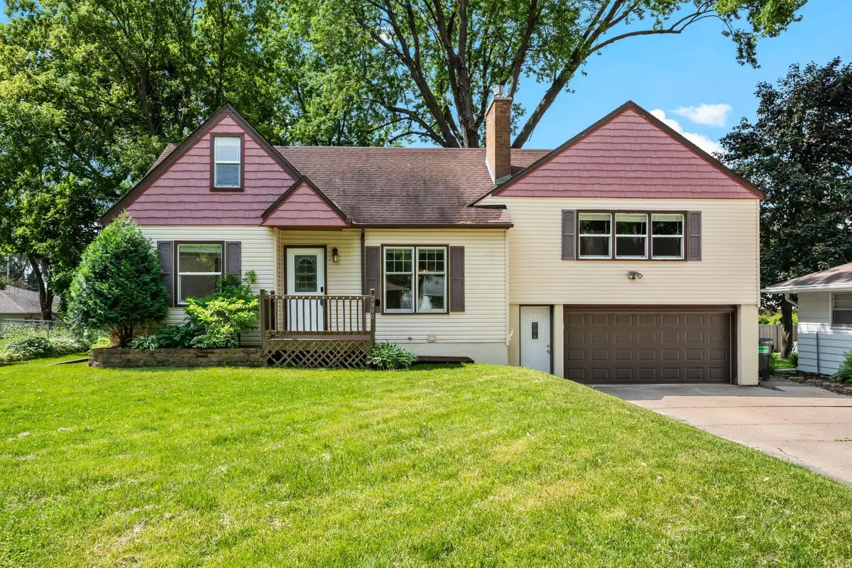 2800 32nd Avenue Ne, Minneapolis, MN 55418 - #1