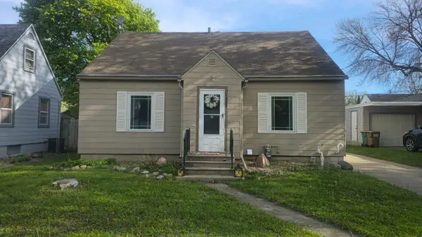 1322 Dunham Street, Albert Lea, MN 56007