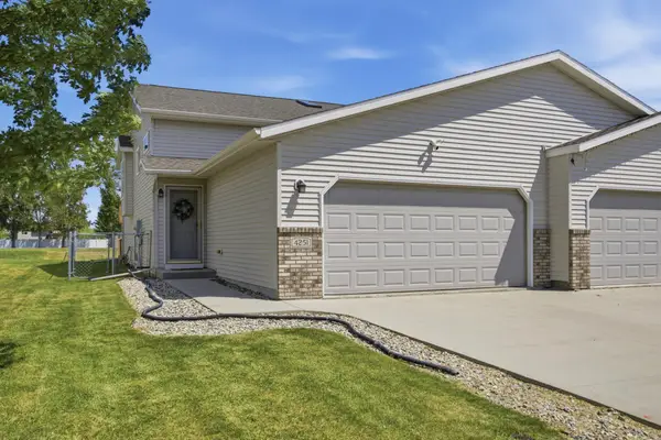 4251 39th Avenue S, Fargo, ND 58104